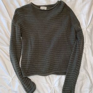 women’s xs universal thread green sweater